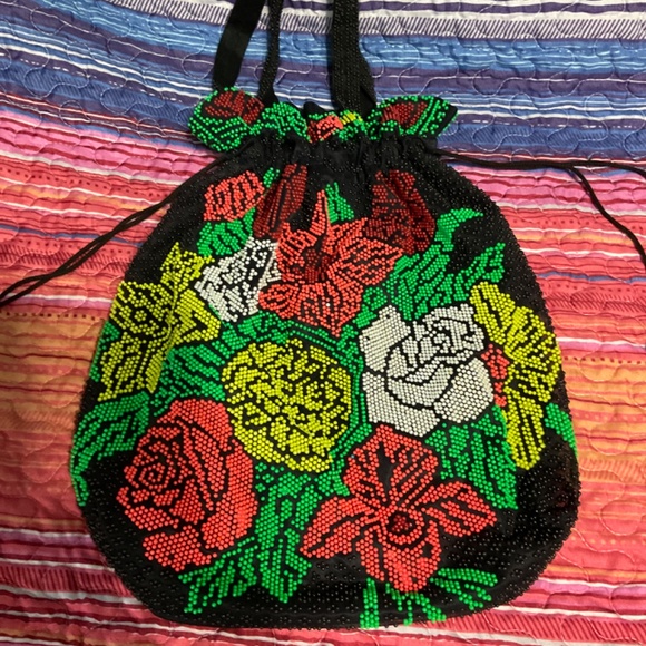 Beaded draw string bag. W255 - Picture 2 of 3